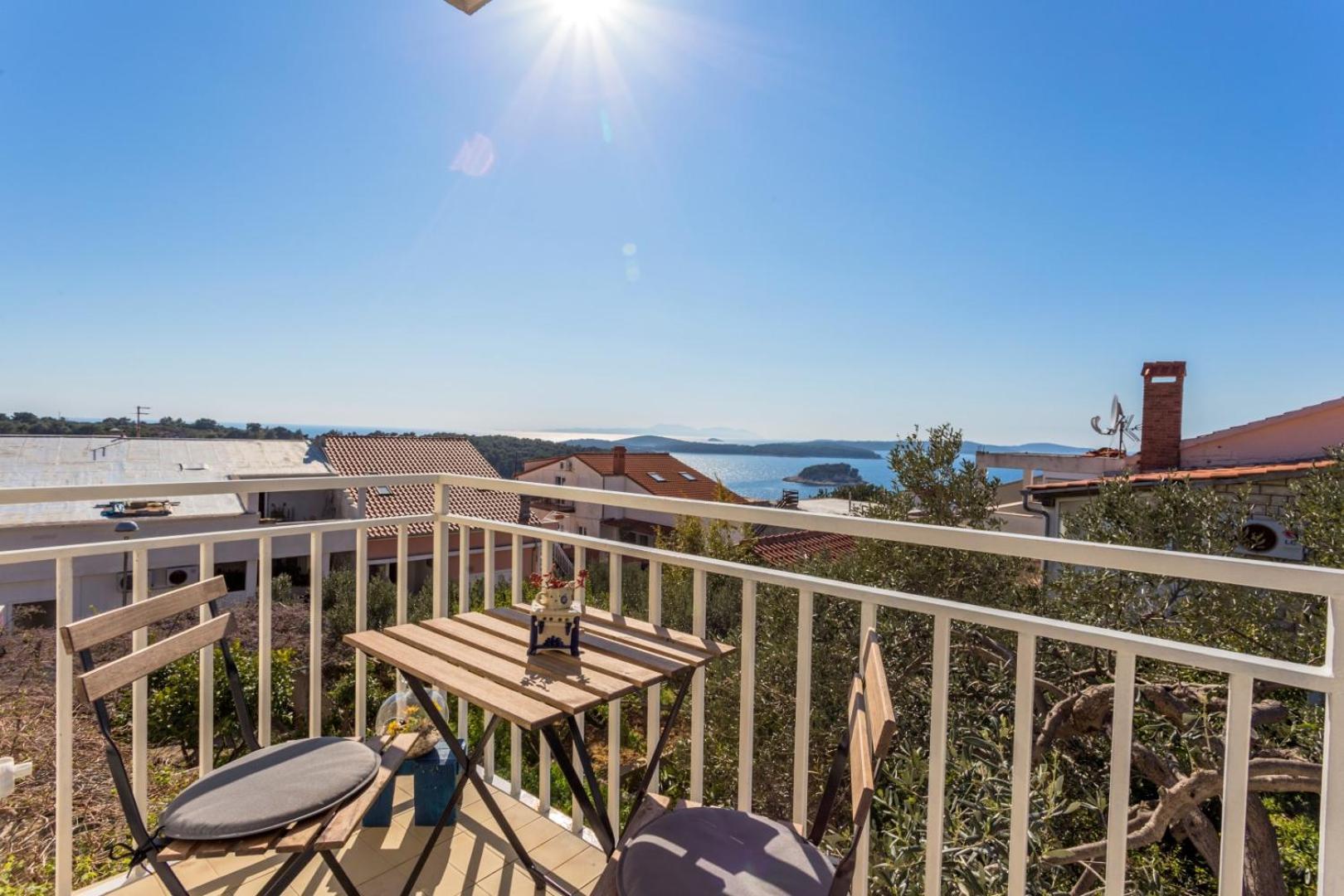Peaceful Apartment With Beautiful View Hvar Town Buitenkant foto