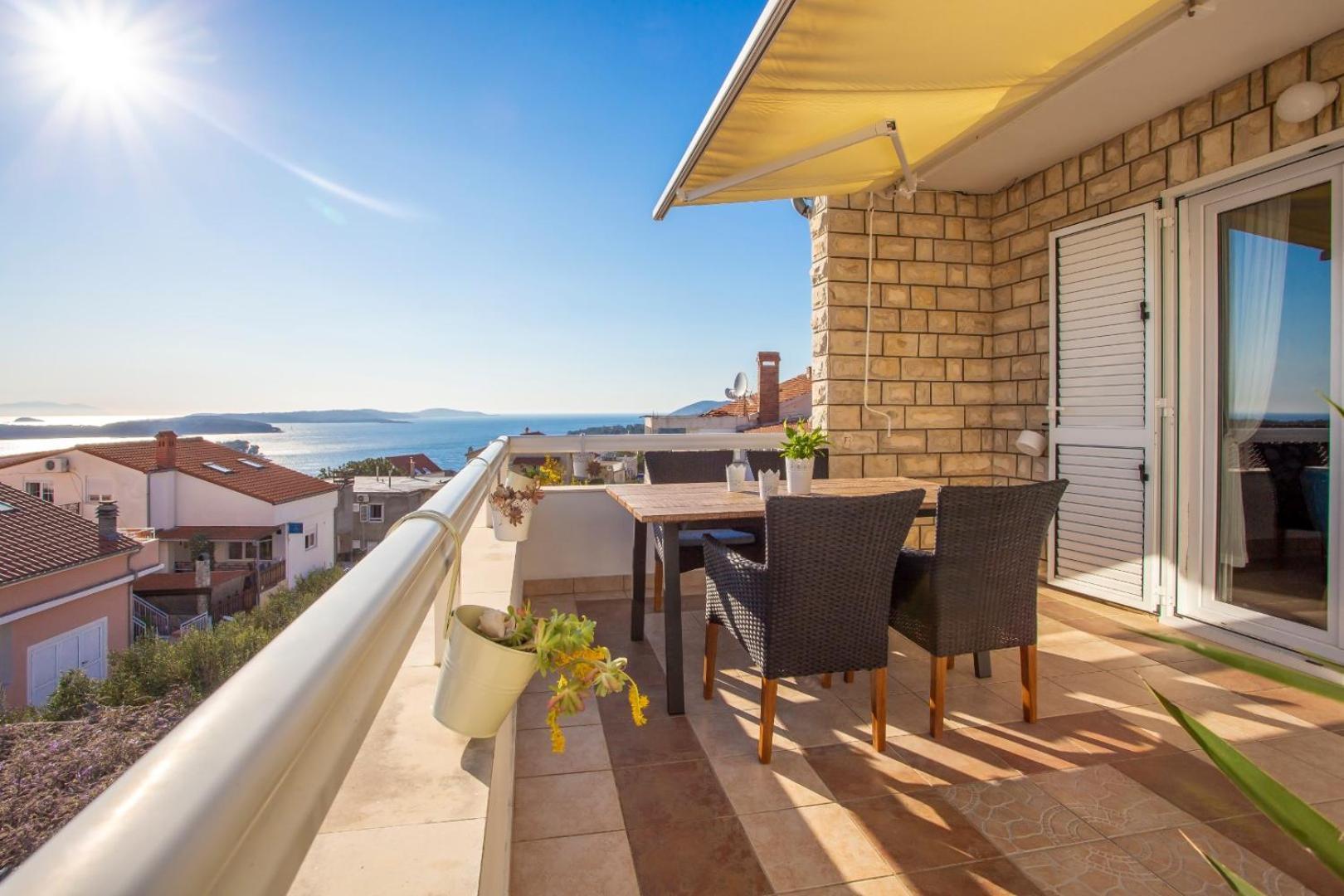 Peaceful Apartment With Beautiful View Hvar Town Buitenkant foto